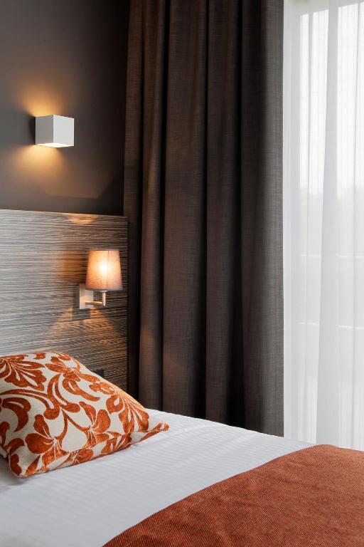 Park Hotel Montreal Mechelen Oda fotoğraf