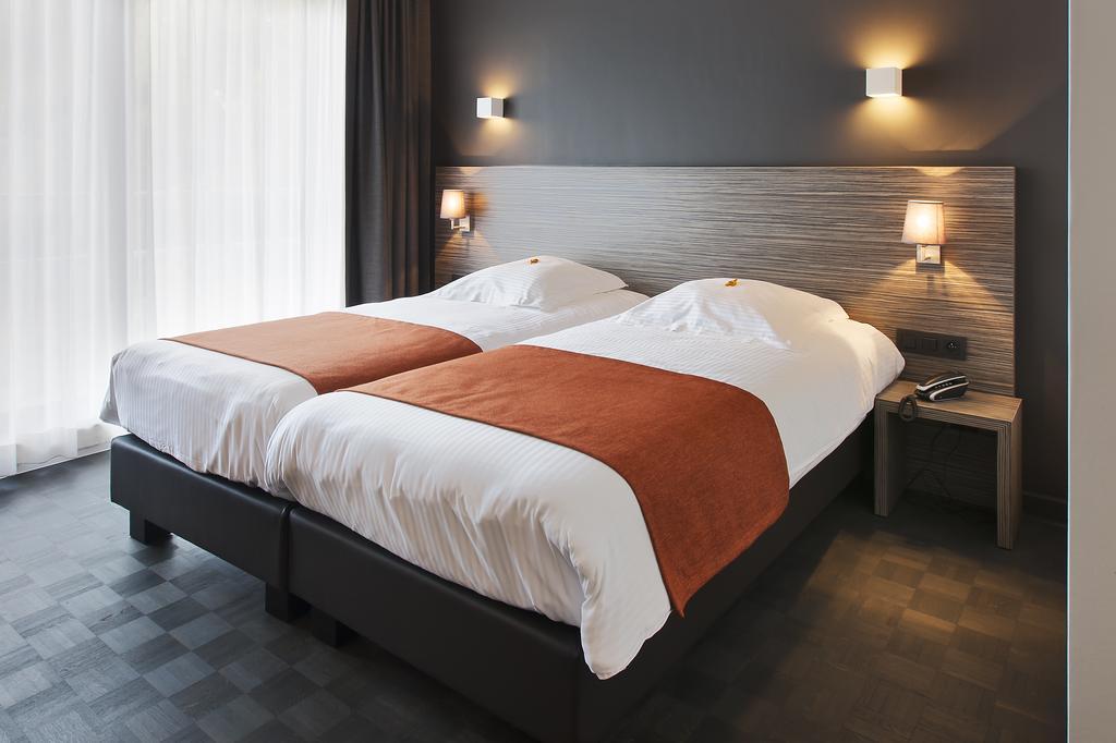 Park Hotel Montreal Mechelen Oda fotoğraf